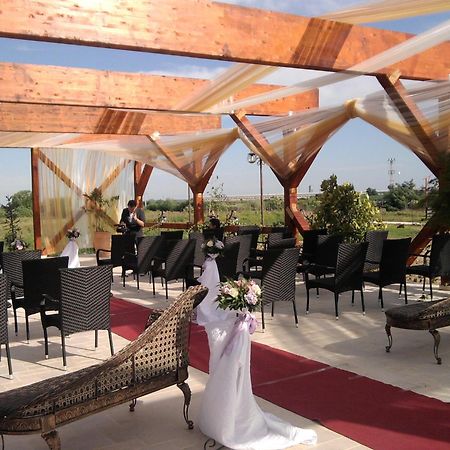 Club Insieme Grand Resort Potlogi المظهر الخارجي الصورة