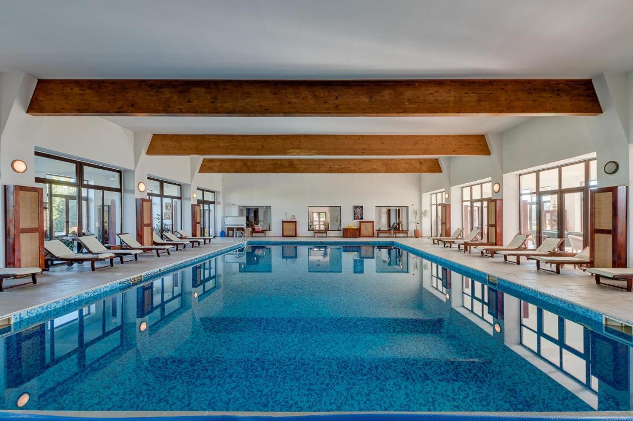 Club Insieme Grand Resort Potlogi المظهر الخارجي الصورة